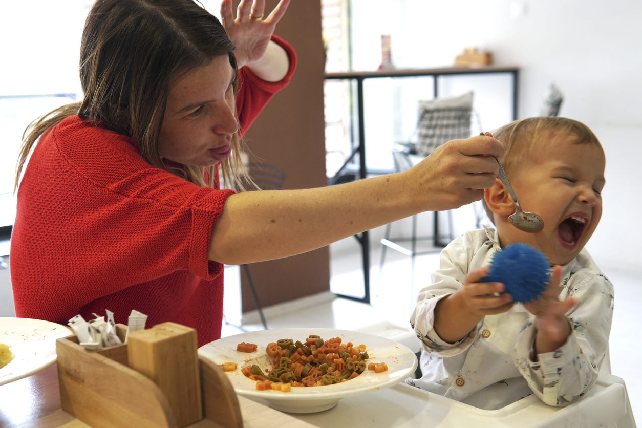 4 Best Baby Utensils + Feeding Tips from an OT - Kids Eat in Color